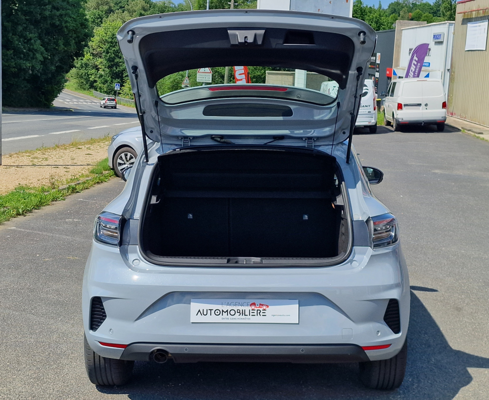 Renault Clio — 33