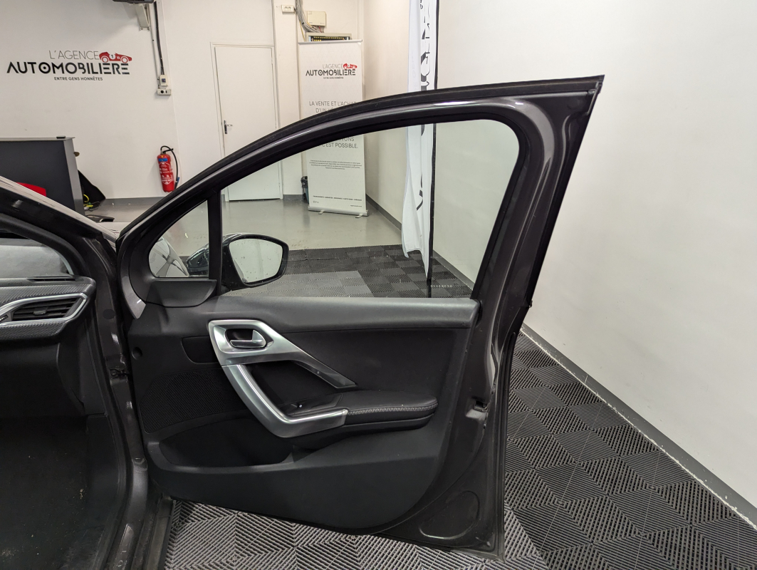 Peugeot 2008 — 20