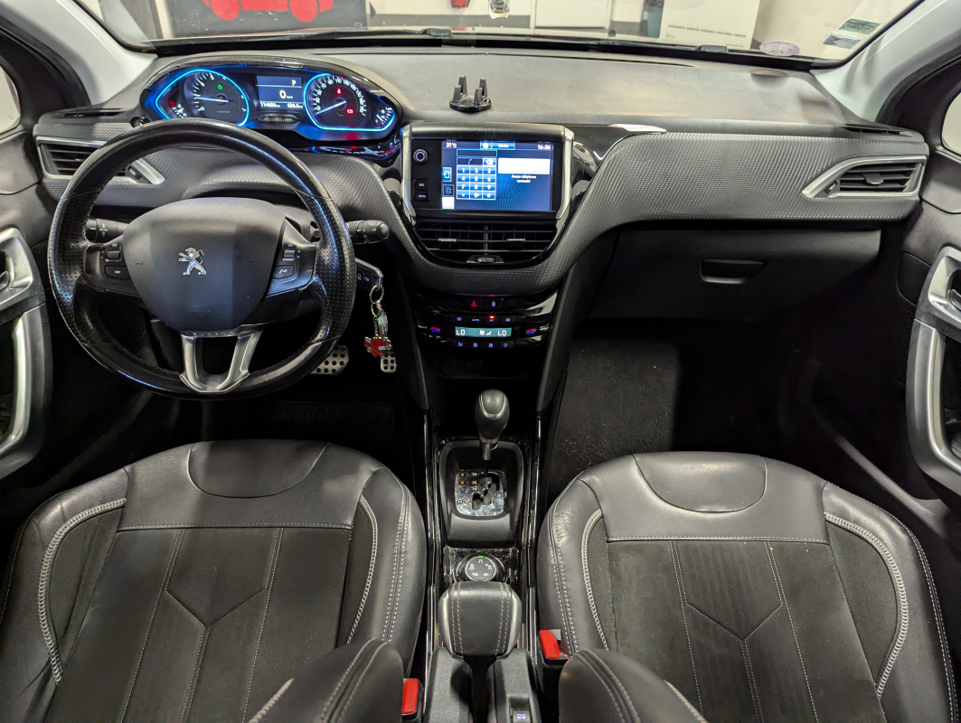 Peugeot 2008 — 9