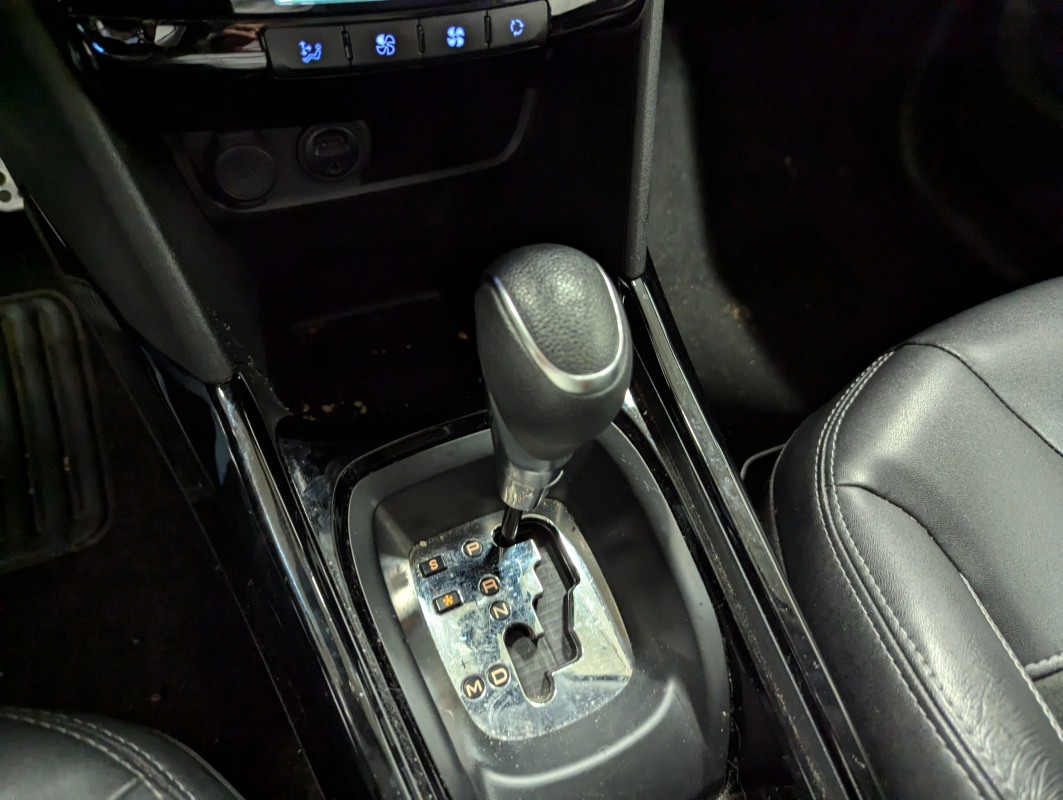 Peugeot 2008 — 15