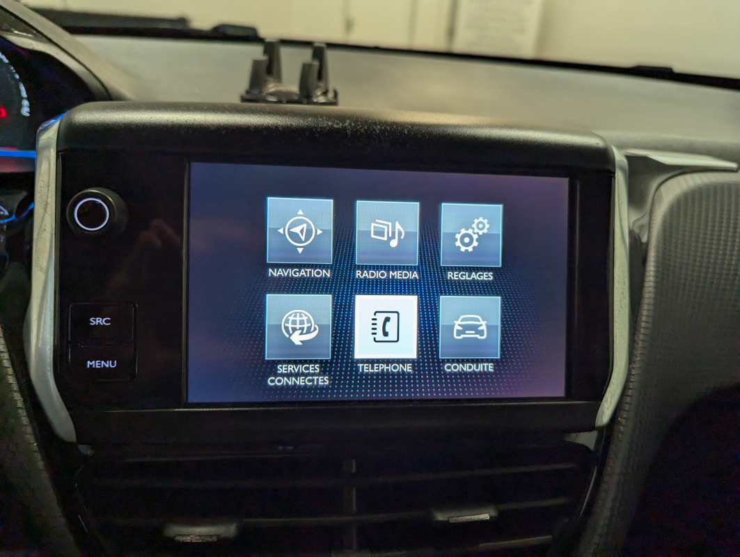 Peugeot 2008 — 17