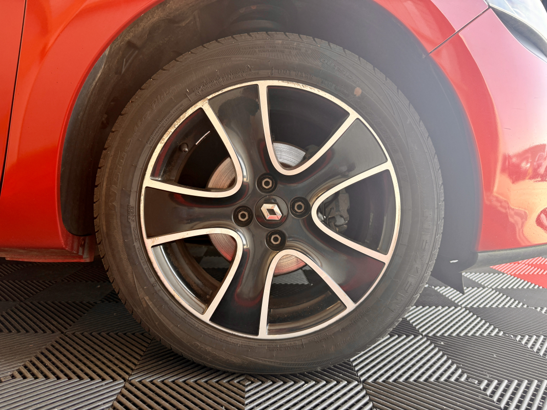 Renault Clio — 23