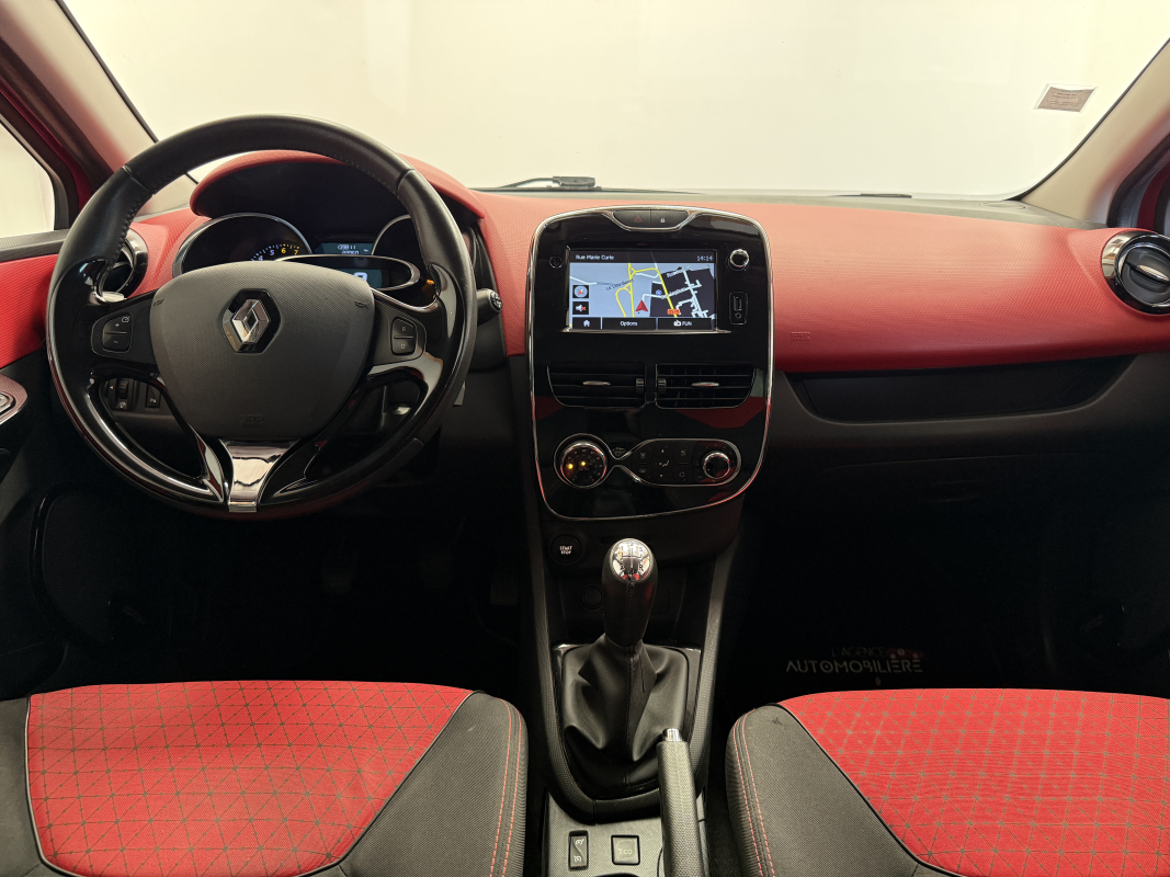 Renault Clio — 10