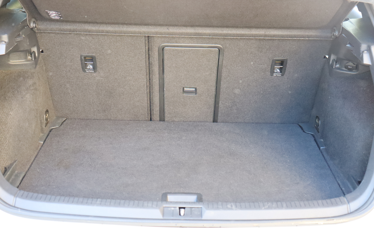 Volkswagen Golf — 27