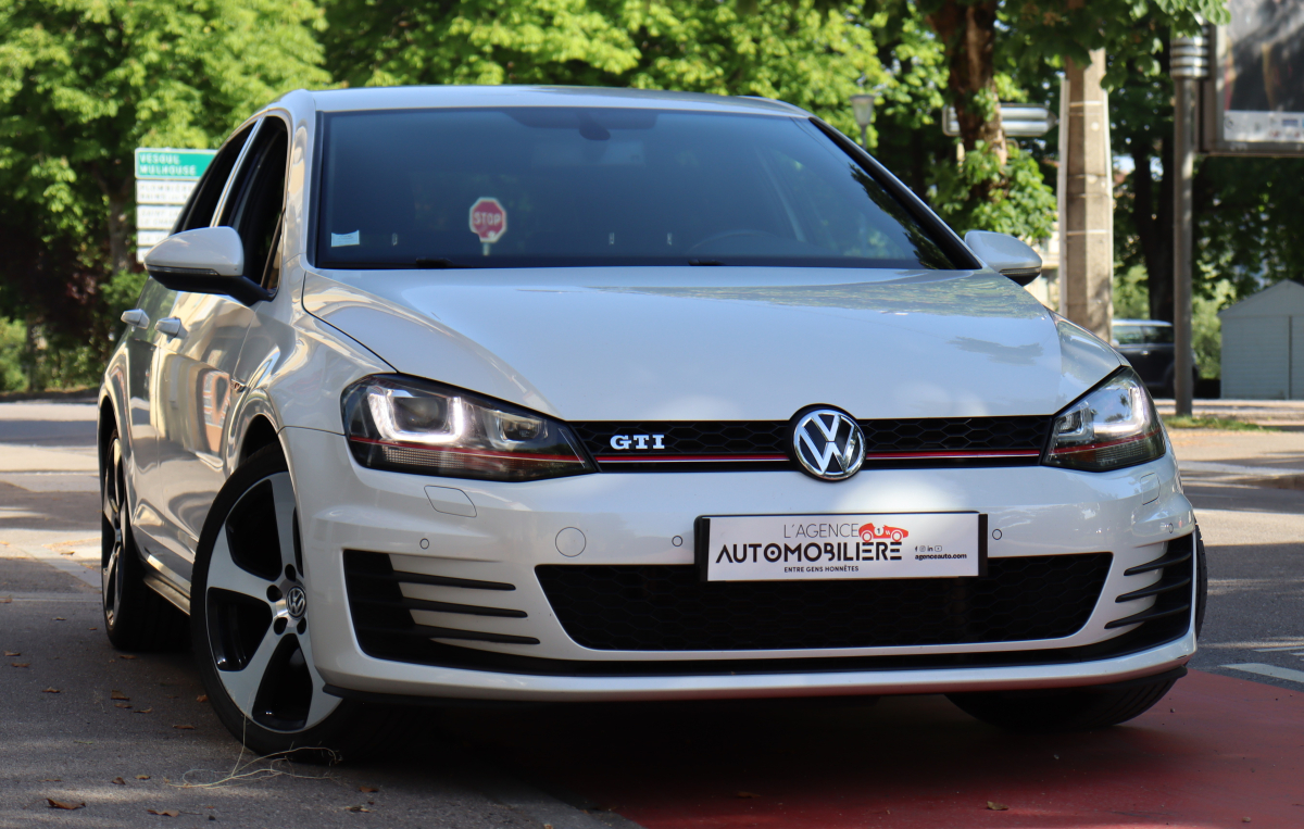 Volkswagen Golf — 8