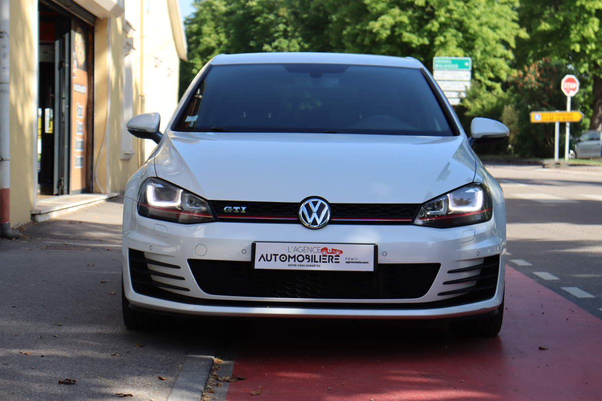 Volkswagen Golf — 9