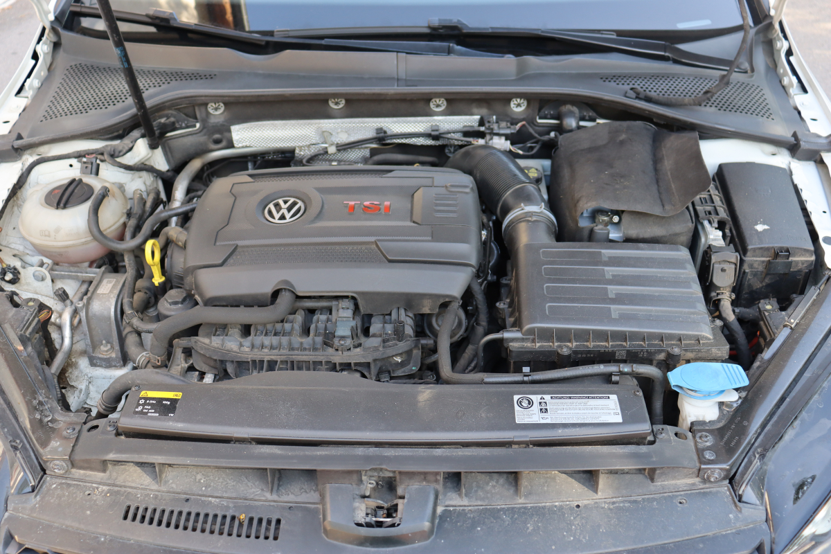Volkswagen Golf — 29