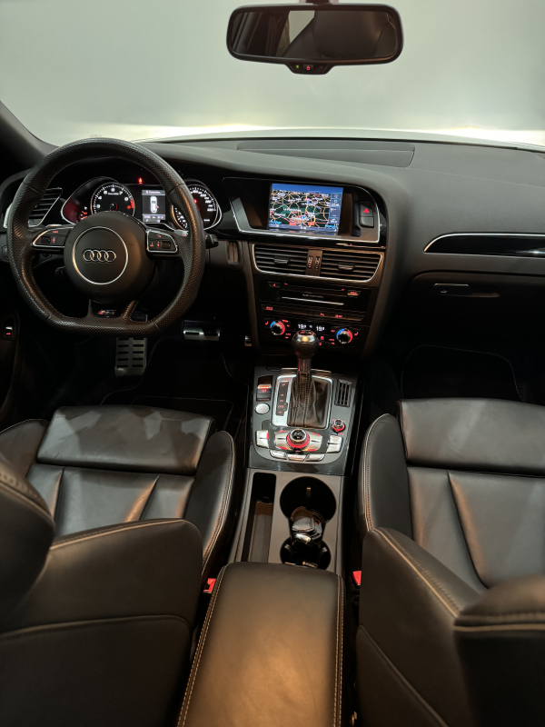 Audi RS4 — 11