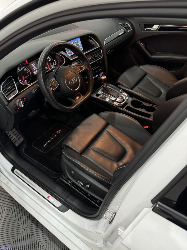 Audi RS4 — 10