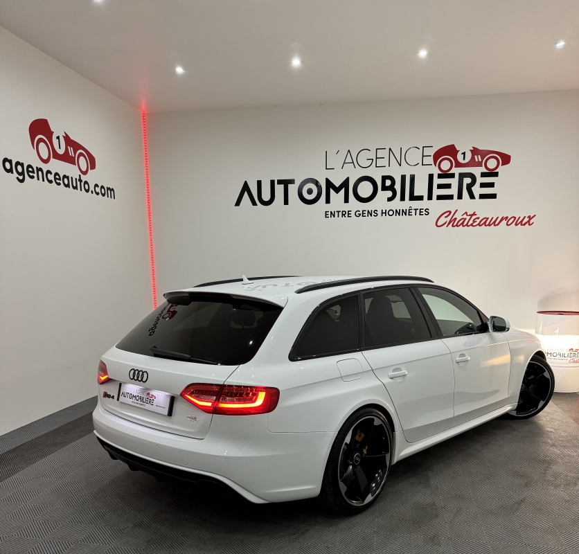 Audi RS4 — 5