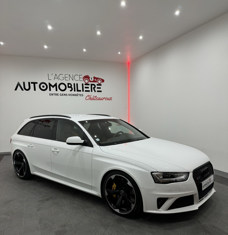 Audi RS4 — 4