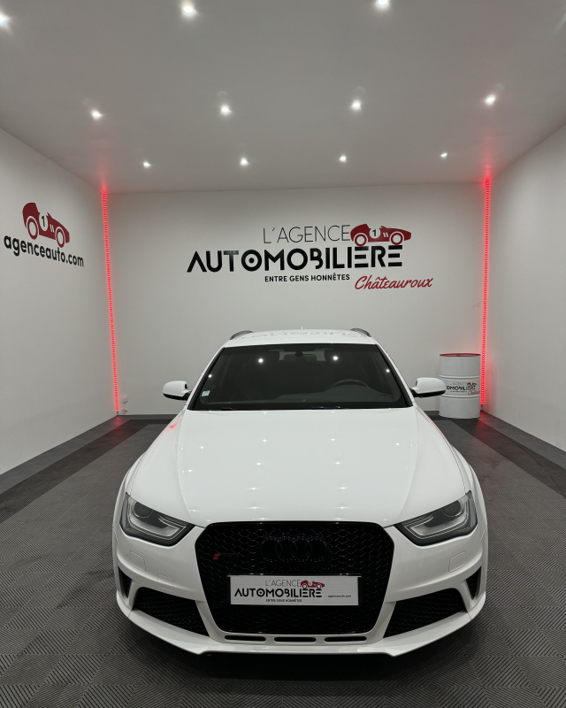 Audi RS4 — 2