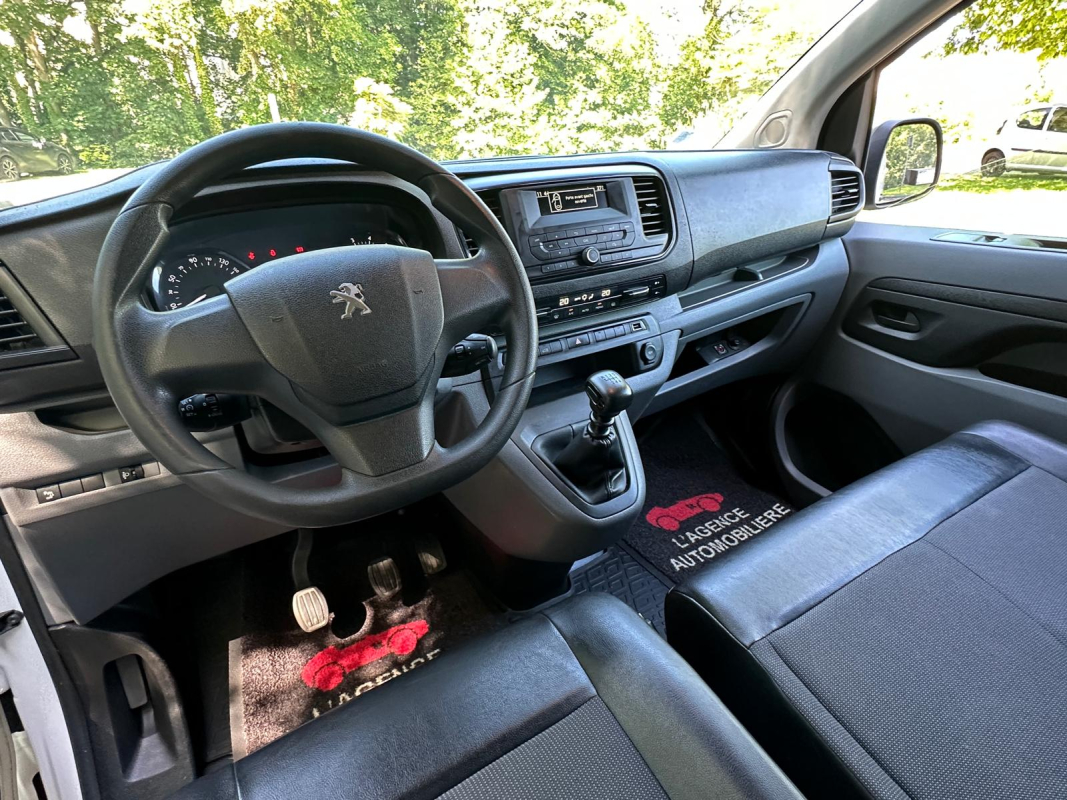 Peugeot Expert — 8