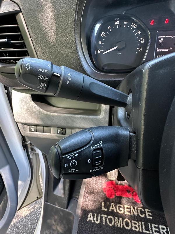Peugeot Expert — 13