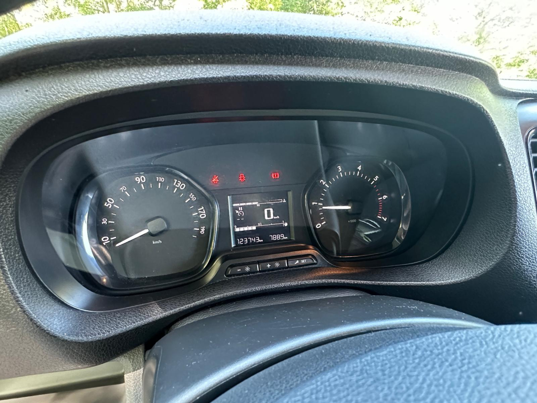 Peugeot Expert — 22
