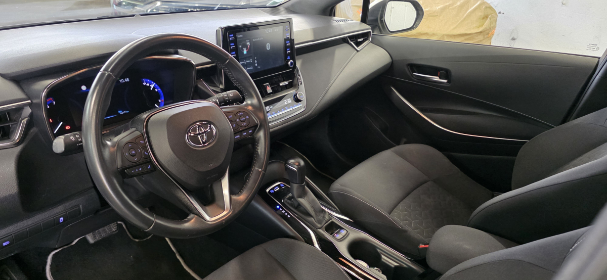 Toyota Corolla — 8