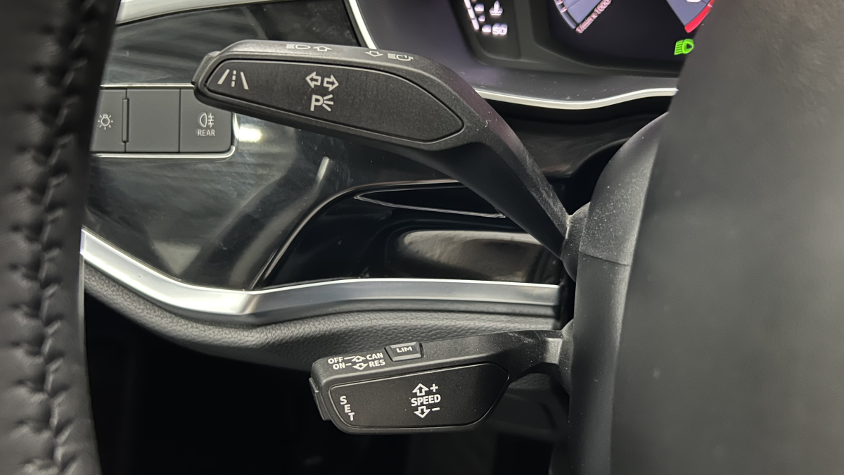 Audi Q3 — 25