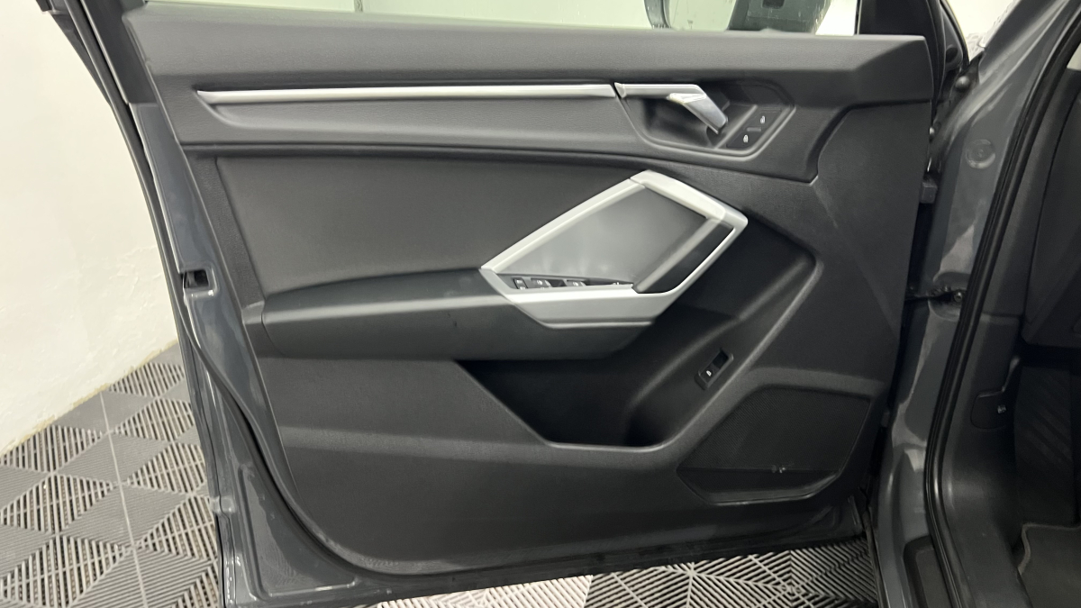 Audi Q3 — 9