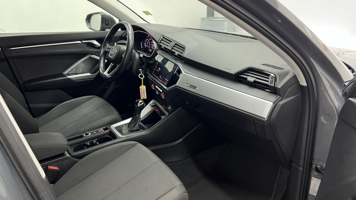 Audi Q3 — 10