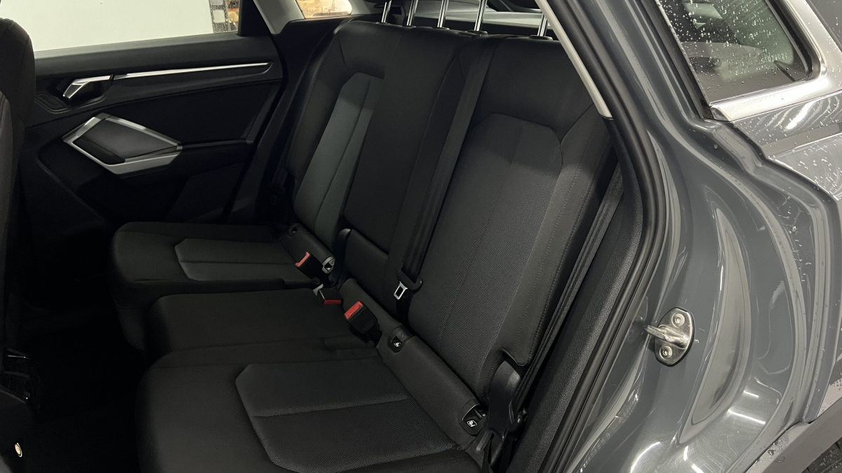 Audi Q3 — 17