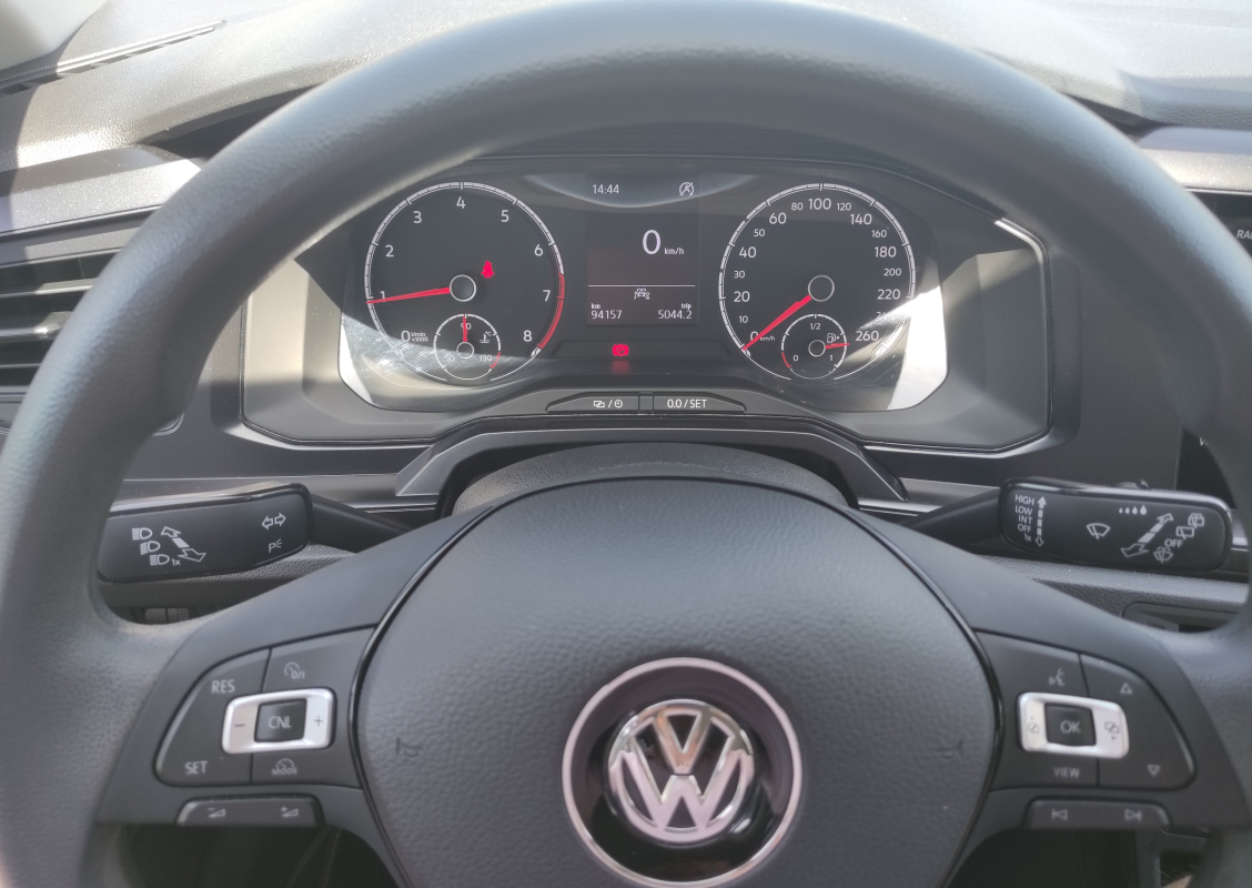 Volkswagen Polo — 12