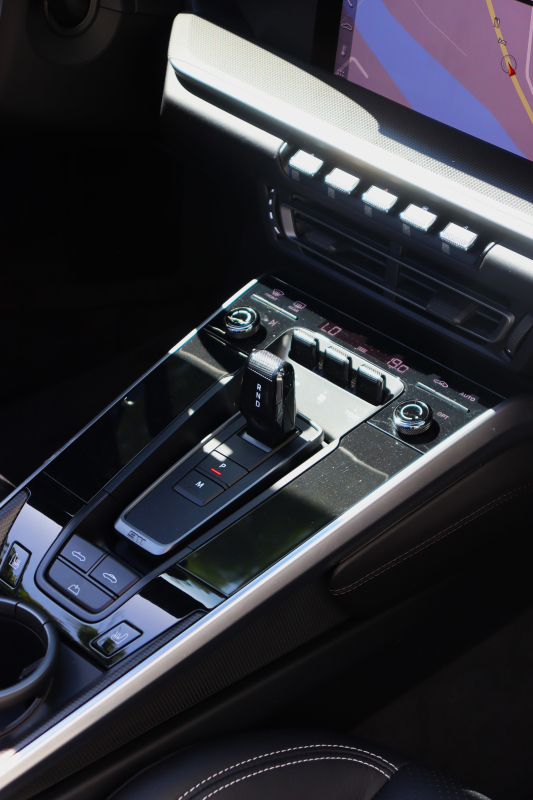 Porsche 911 — 24