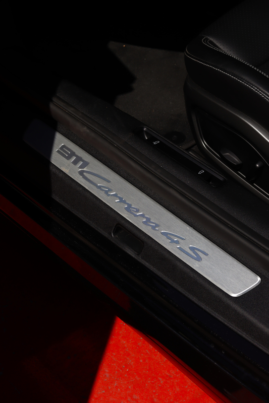 Porsche 911 — 12