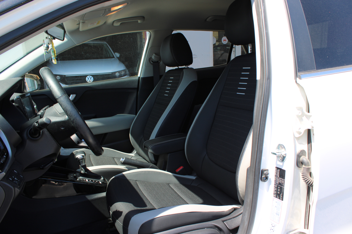 Kia Stonic — 12