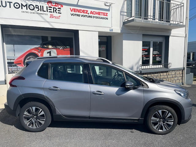 Peugeot 2008 — 3