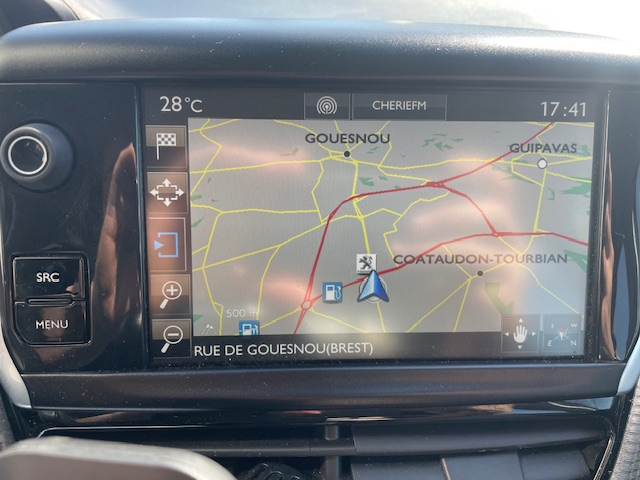 Peugeot 2008 — 18