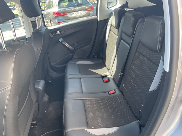Peugeot 2008 — 19