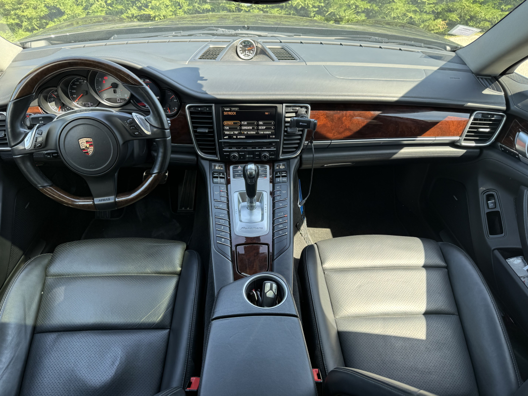 Porsche Panamera — 10