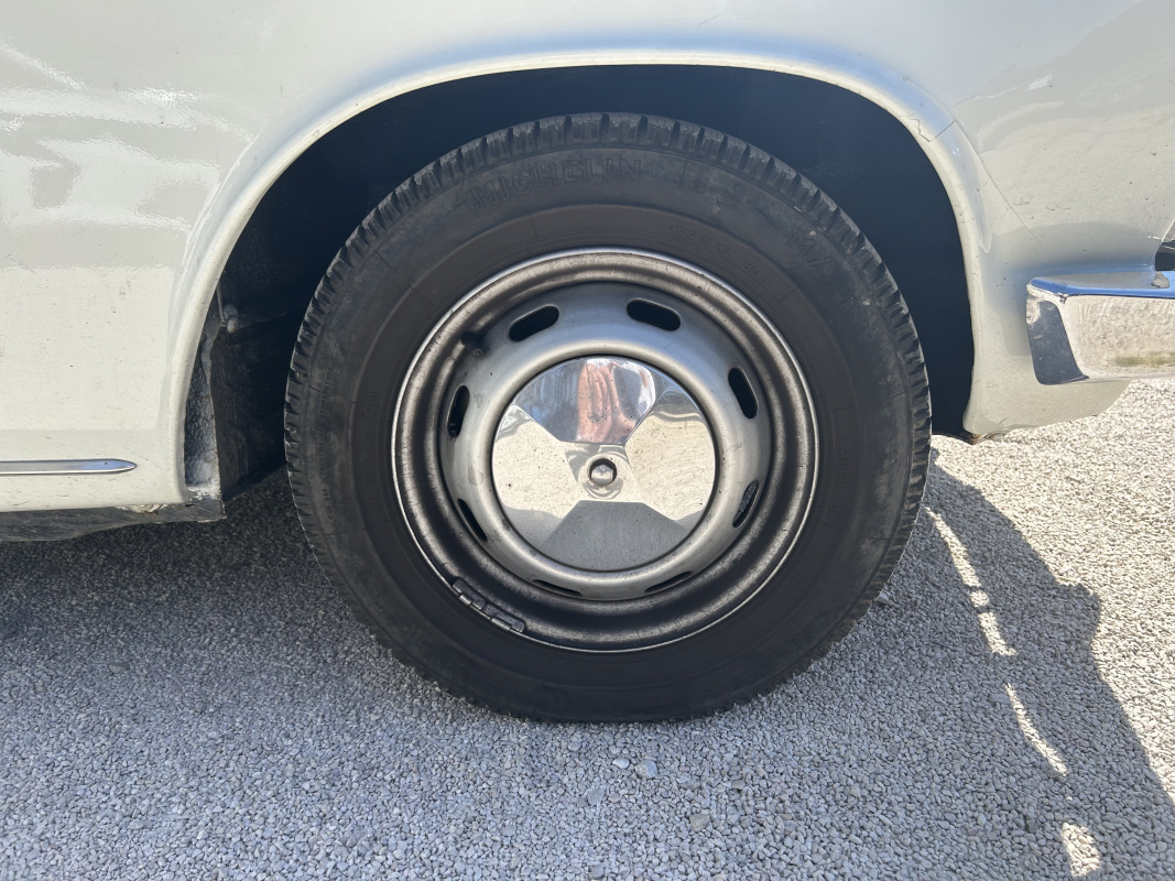 Renault R16 — 28