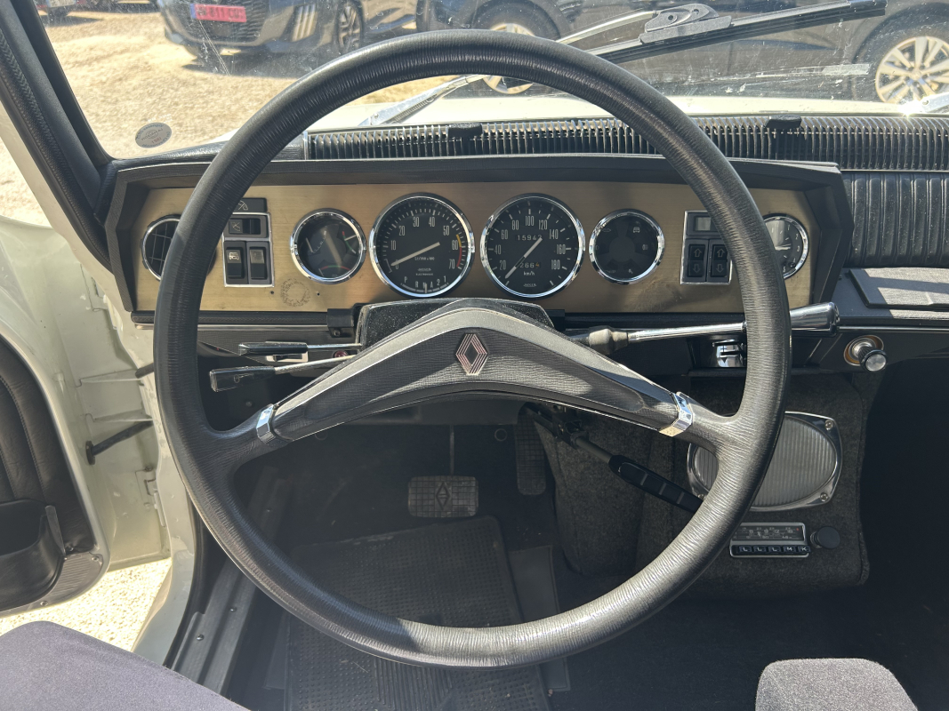Renault R16 — 19