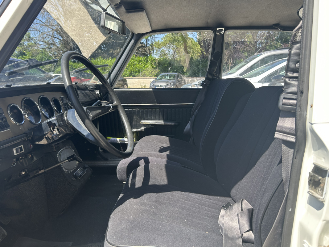 Renault R16 — 16