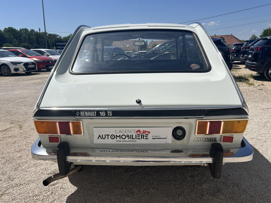 Renault R16 — 7