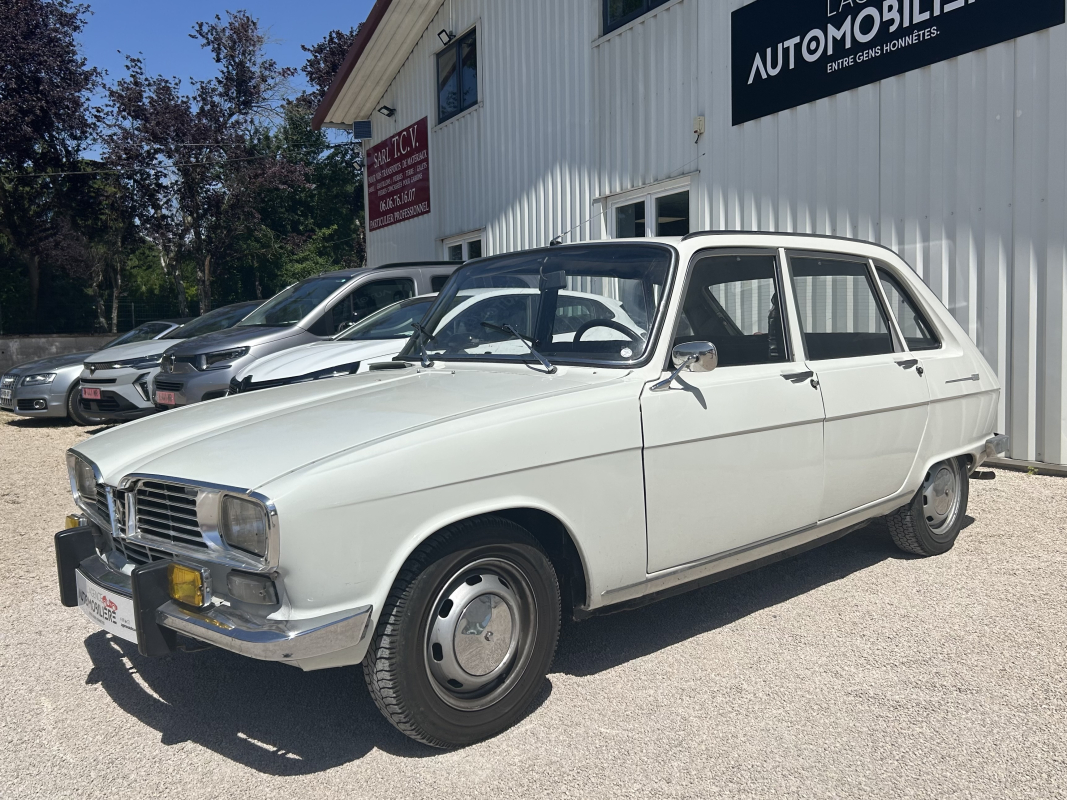 Renault R16 — 4