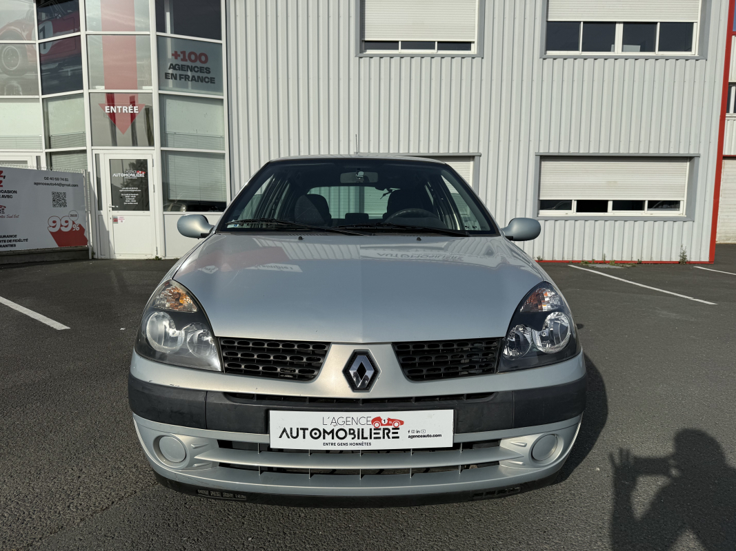 Renault Clio — 2