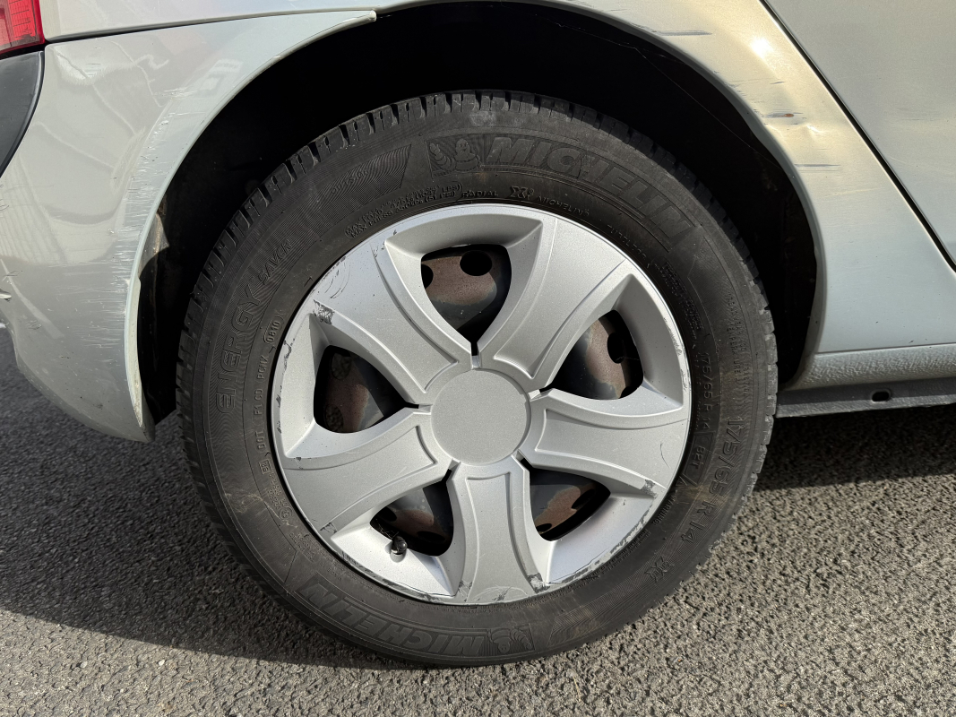 Renault Clio — 23