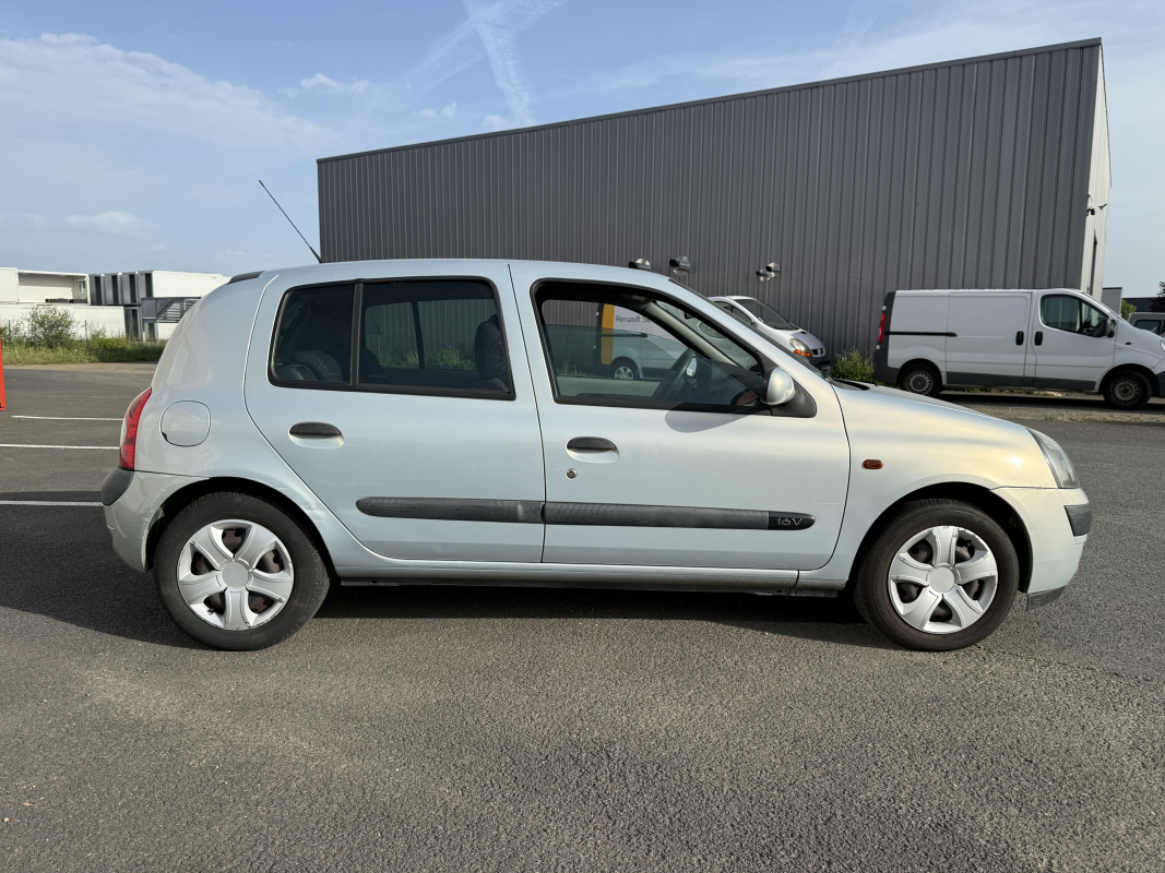 Renault Clio — 4