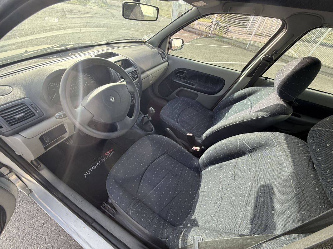 Renault Clio — 9