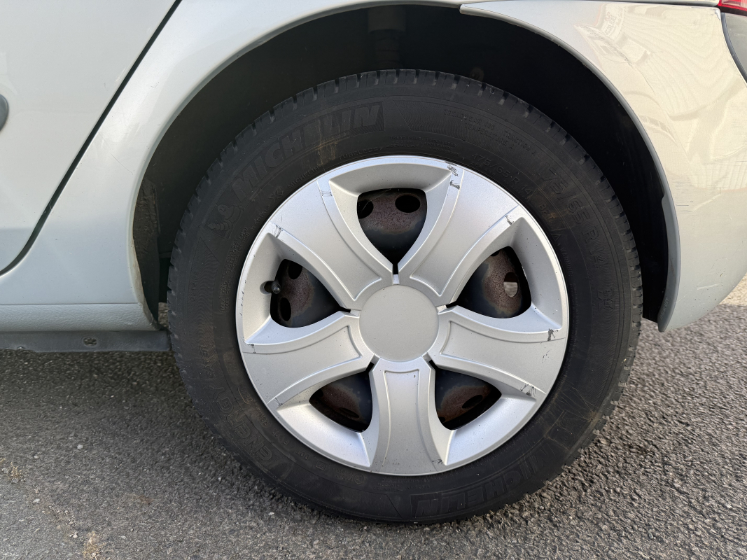 Renault Clio — 25
