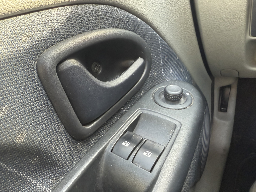 Renault Clio — 18