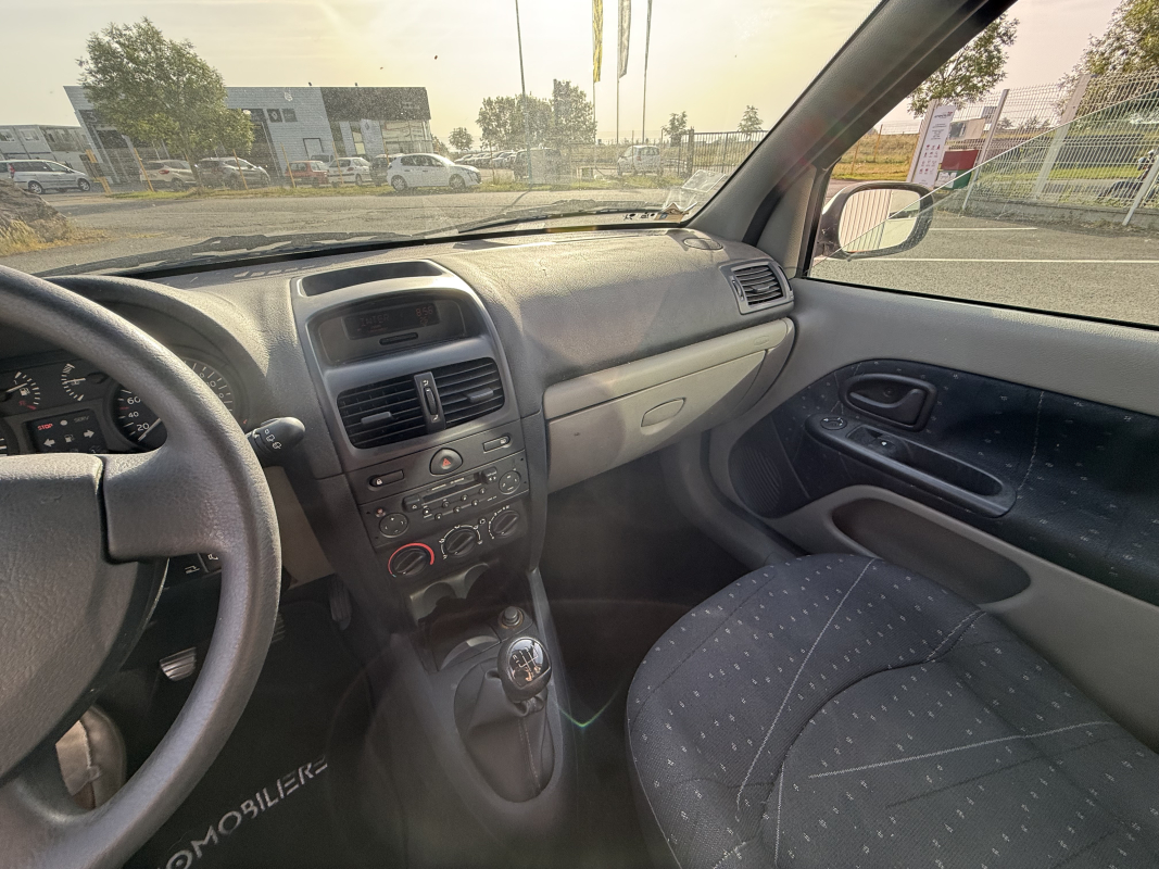Renault Clio — 22