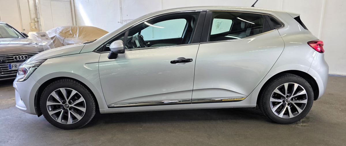 Renault Clio — 8