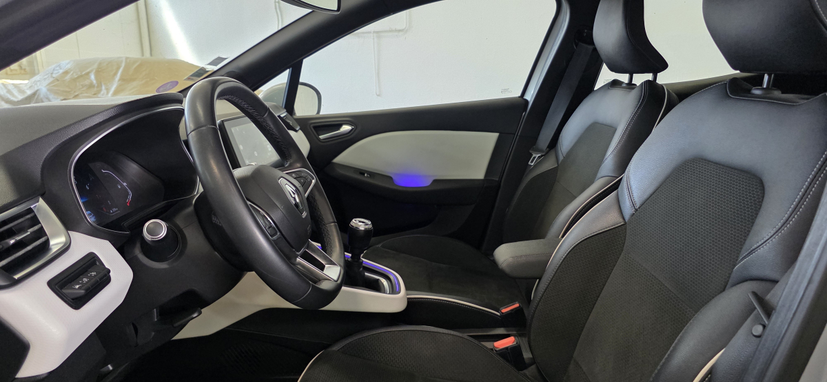 Renault Clio — 11
