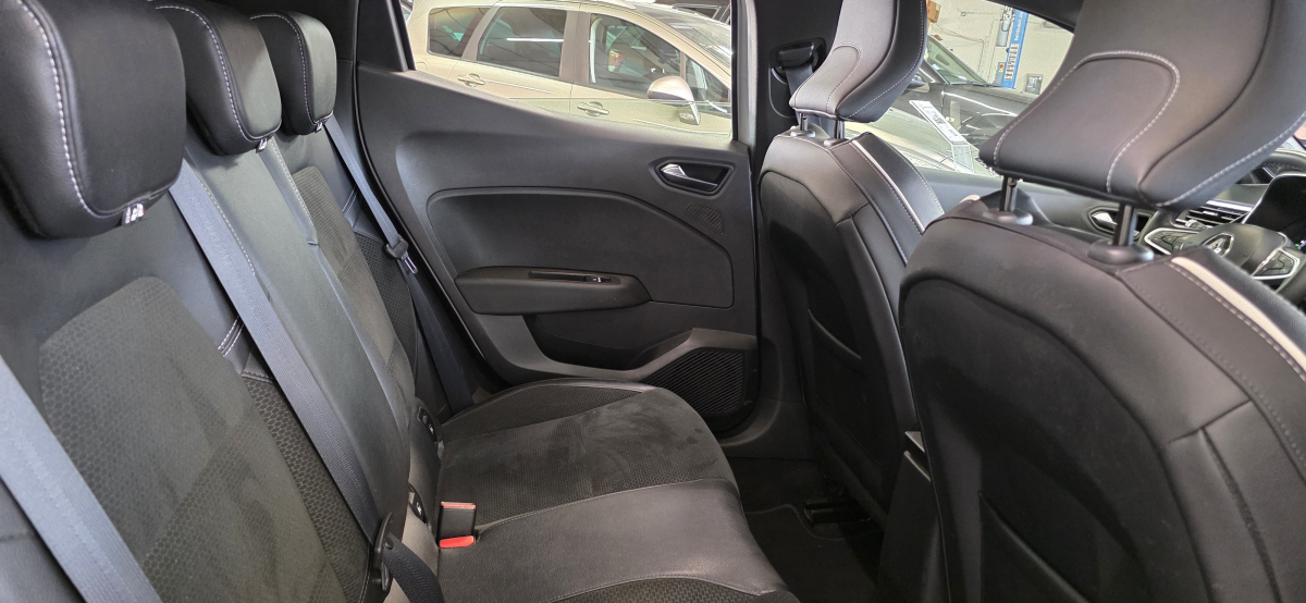 Renault Clio — 18