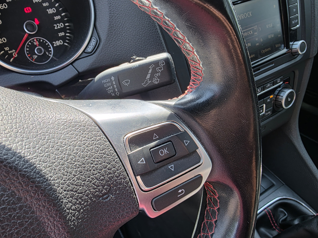 Volkswagen Golf — 17