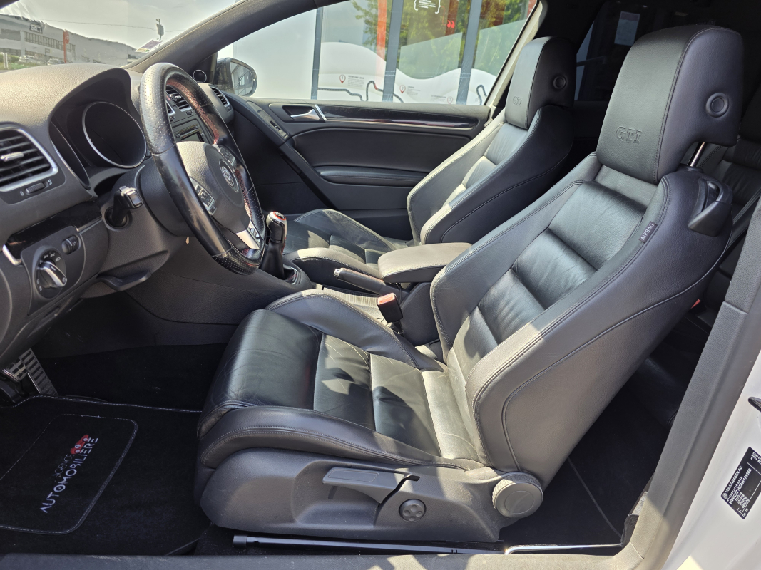 Volkswagen Golf — 14