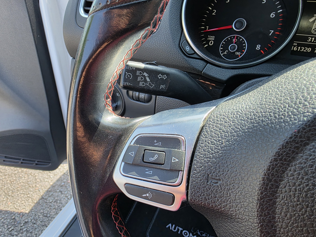 Volkswagen Golf — 16